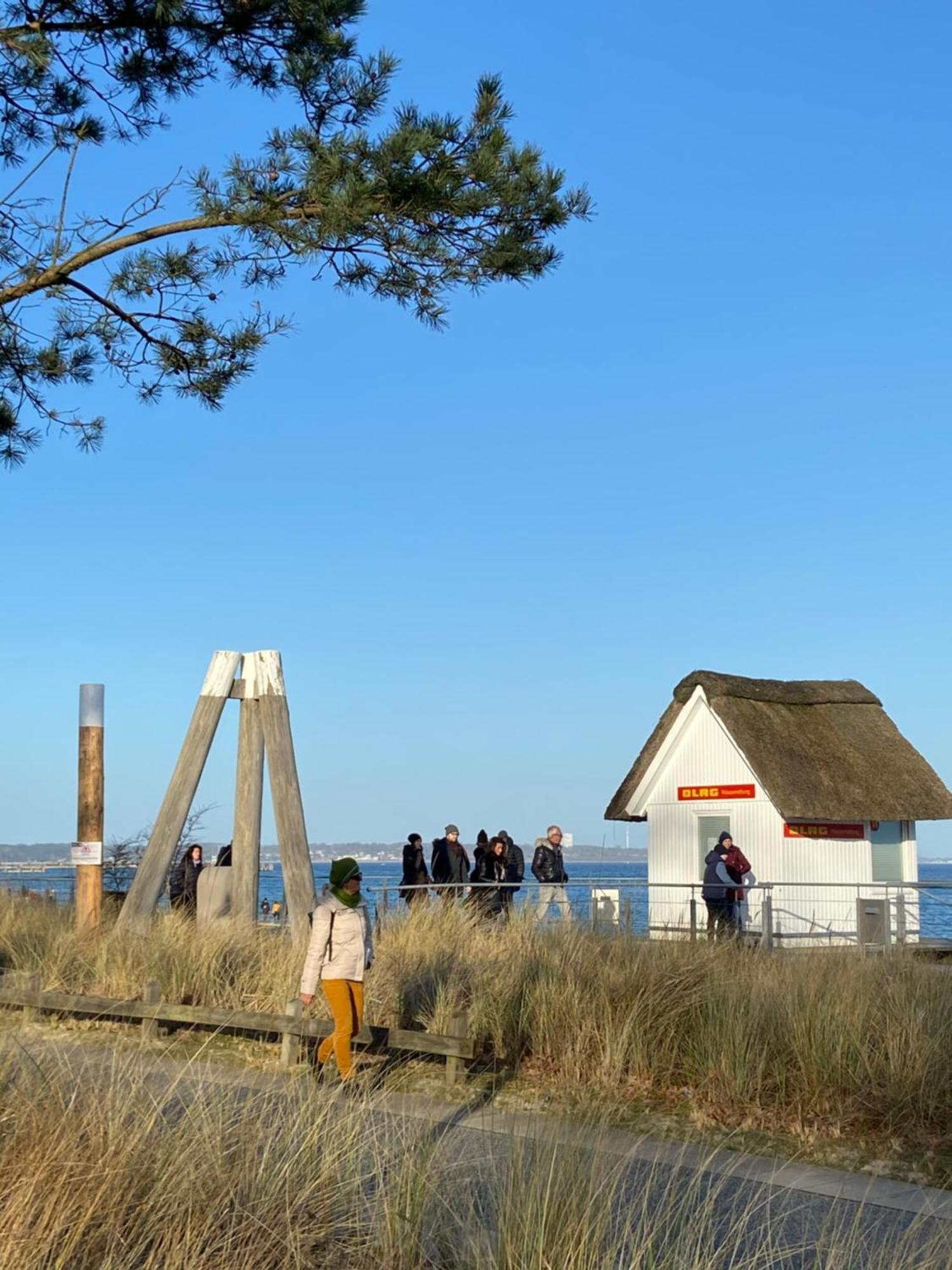 Beach Inn Scharbeutz Buitenkant foto